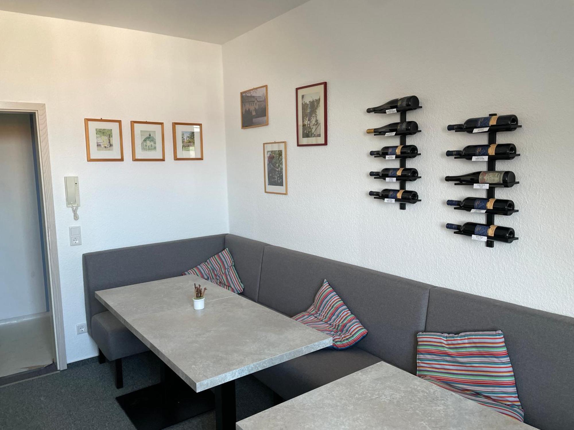 Bio-Weingut, Gaestehaus Und Kraeuterhof Flomborn Exteriér fotografie